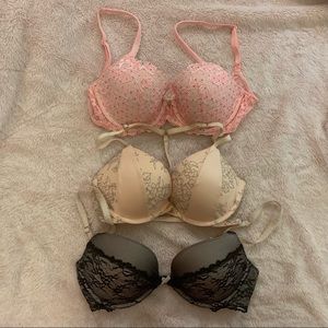 Bundle of 3 Beautiful 32D Victoria’s Secret Bras